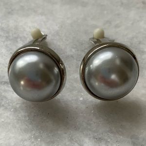 Vintage Silver and Gray Pearl Dome Clip On Earrings